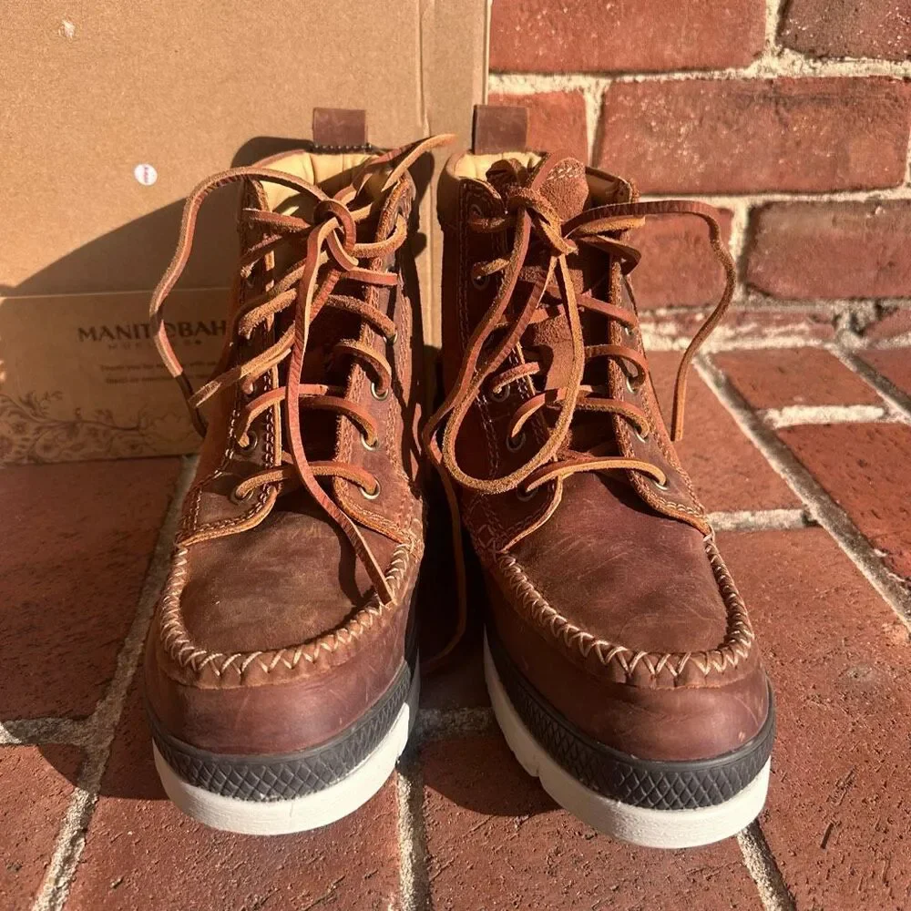 Manitobah $150 Mesa Moc Toe Sneaker Boots Copper Brown Mens 7 NEW